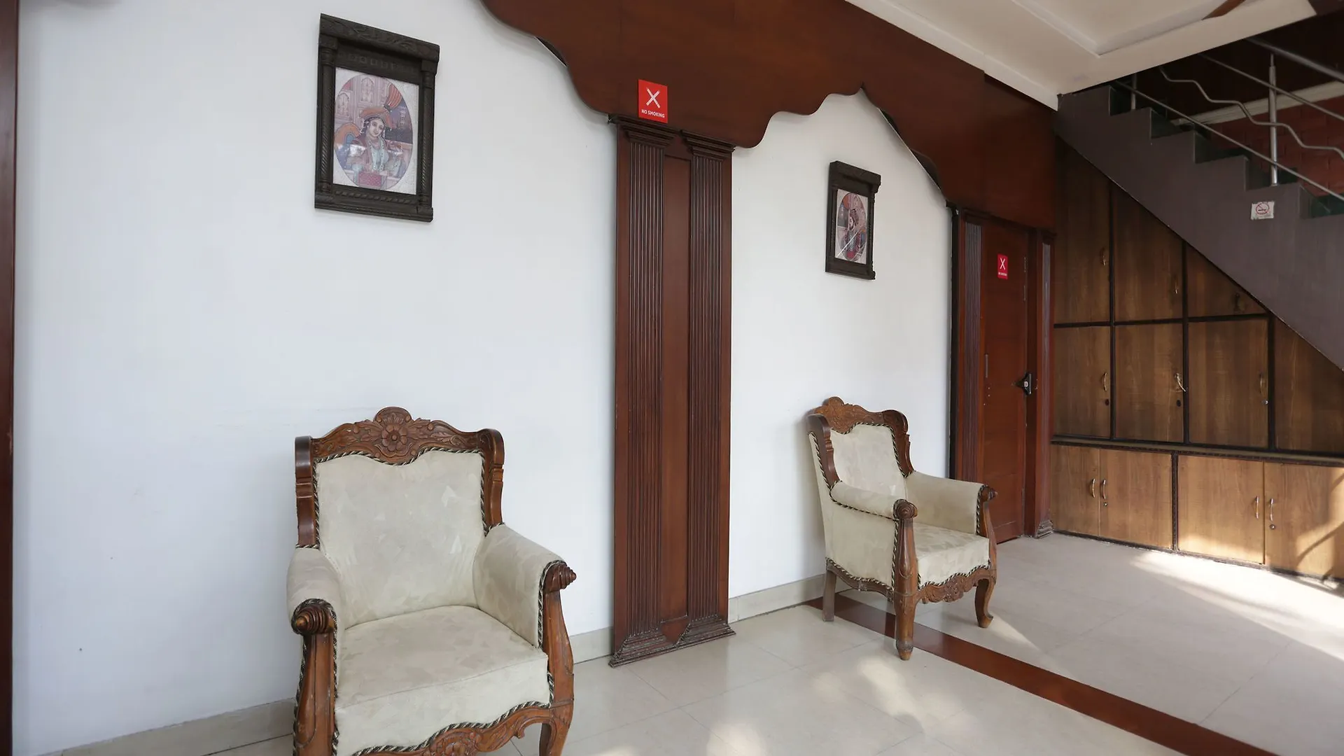 Oyo 12221 Hotel M House Agra