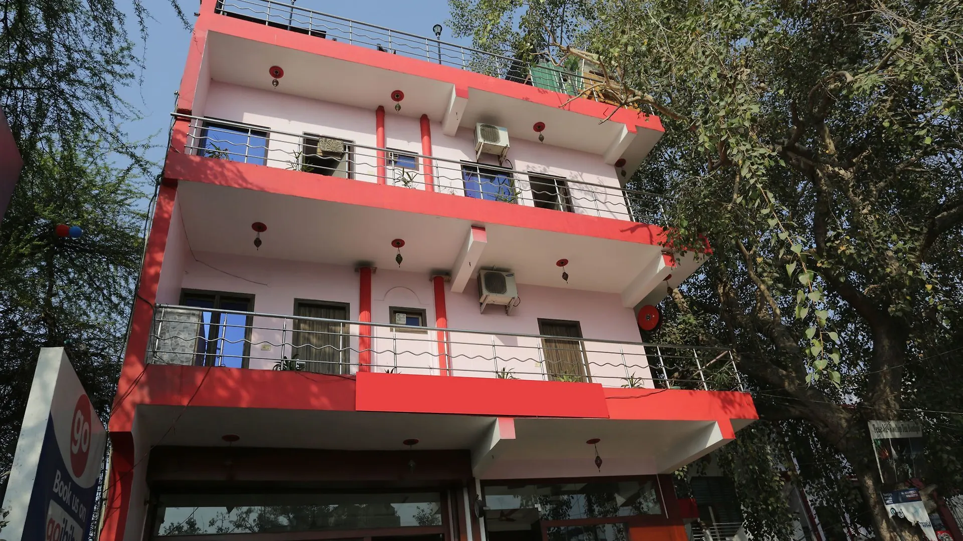 Oyo 12221 Hotel M House Agra  3*, Agra (Uttar Pradesh) India
